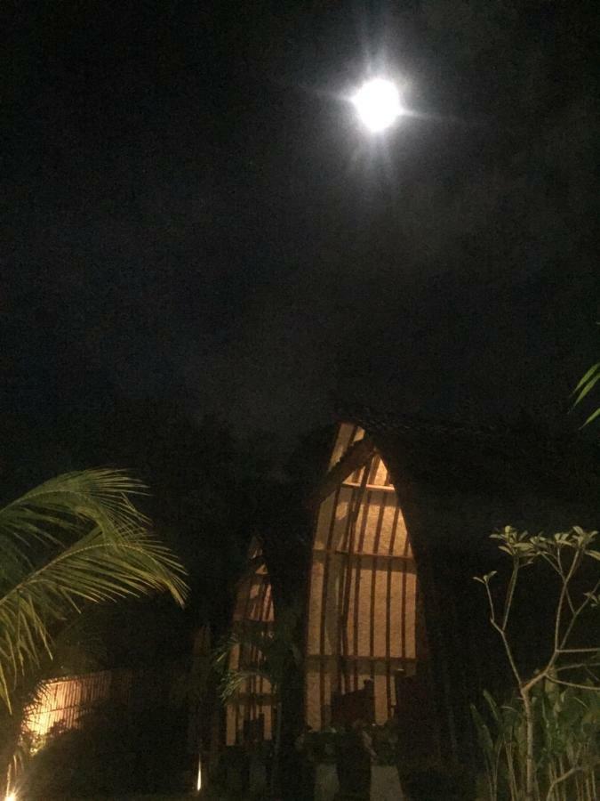 Отель Lumbung Wisesa Uluwatu Экстерьер фото